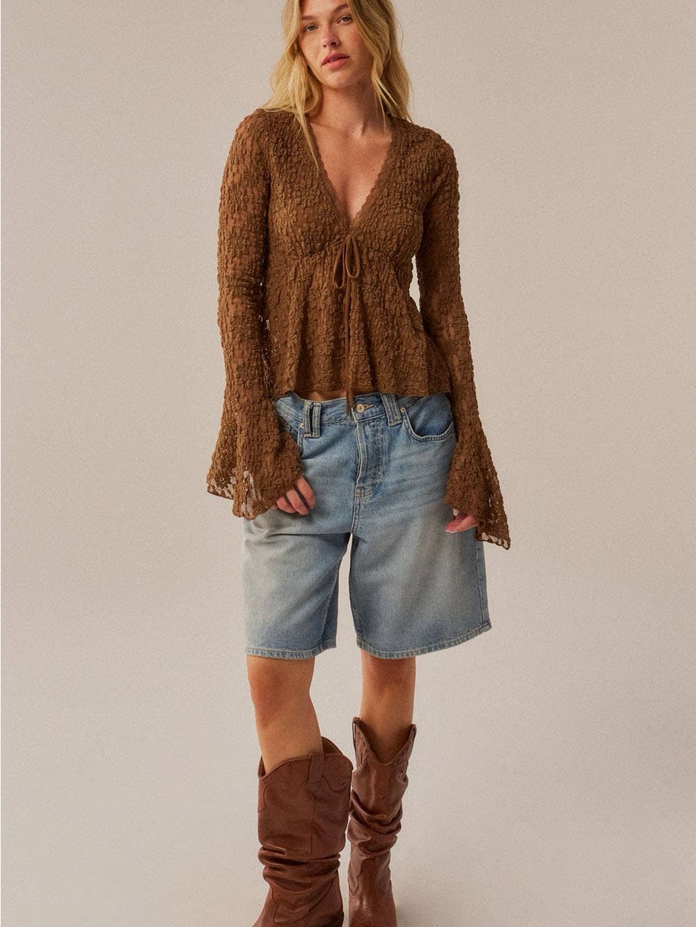 Floral Lace V-Neck Bell-Sleeve Empire-Waist Top | Promesa - Picture 4 of 6